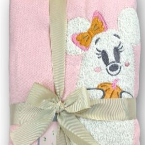 2025 Disney parks Minnie Mouse ghost throw blanket